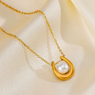 18K Gold Plated U-shaped Pearl Necklace
